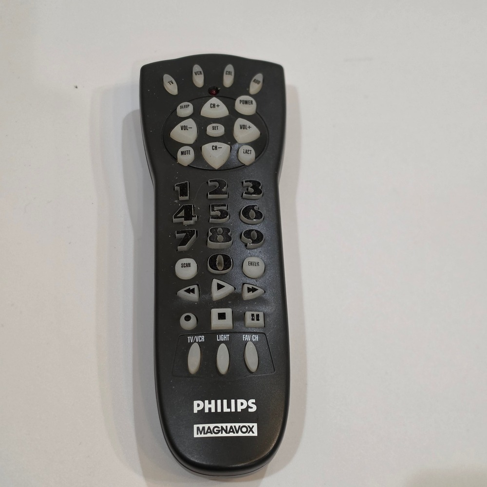 Philips Magnavox Universal Remote Control Black Excellent 4-Device TV VCR CBL